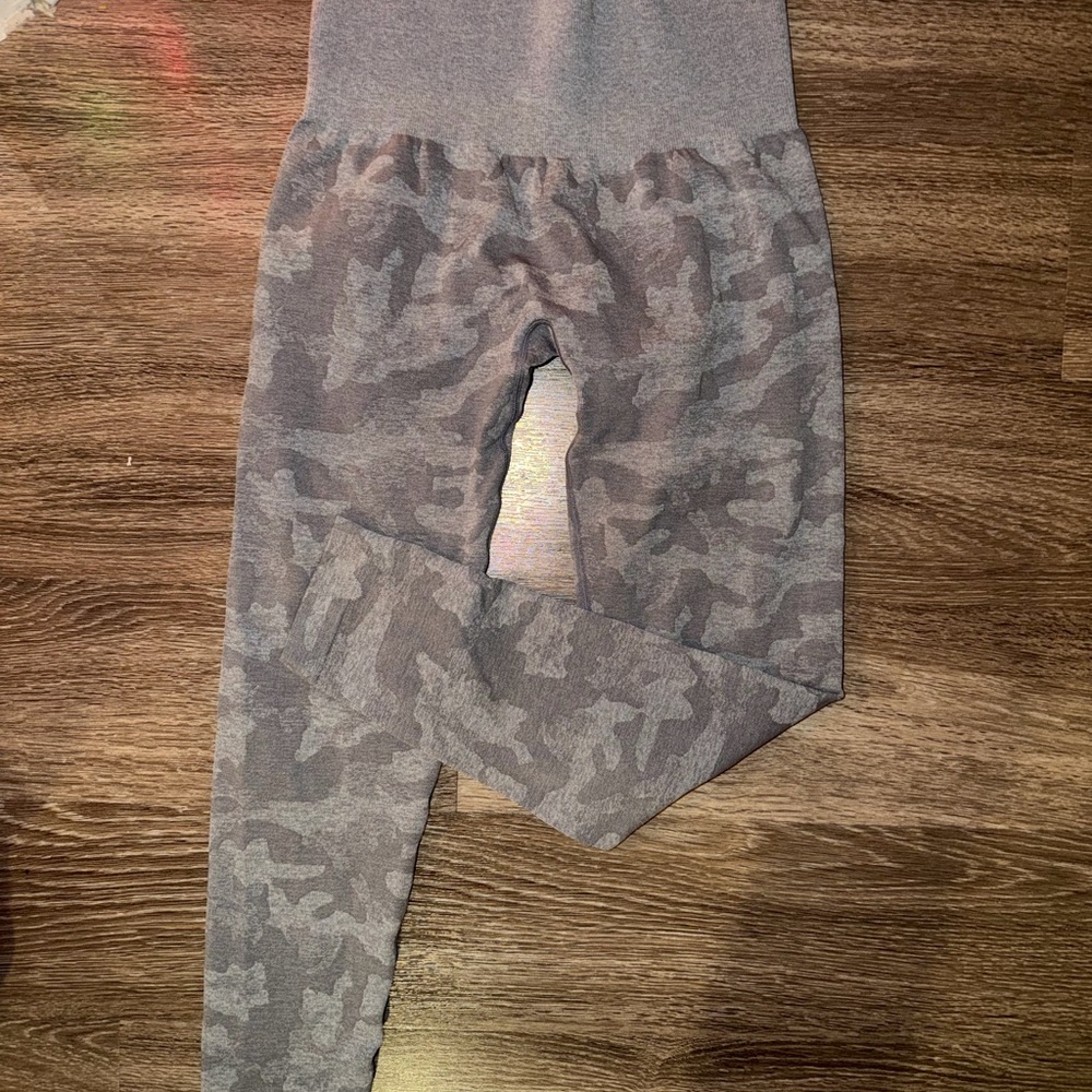 NVGTN Gray Camo High-Waist Leggings - Picture 2 of 3